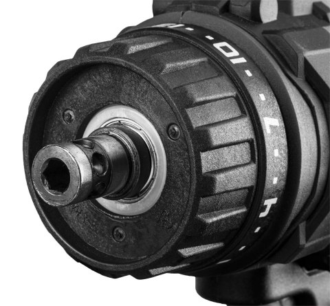 Wiertarko-wkrętarka sieciowa 300W, uchwyt samozaciskowy 10 mm, walizka Wiertarko-wkrętarka sieciowa 300W, uchwyt samozaciskowy 10 mm, walizka