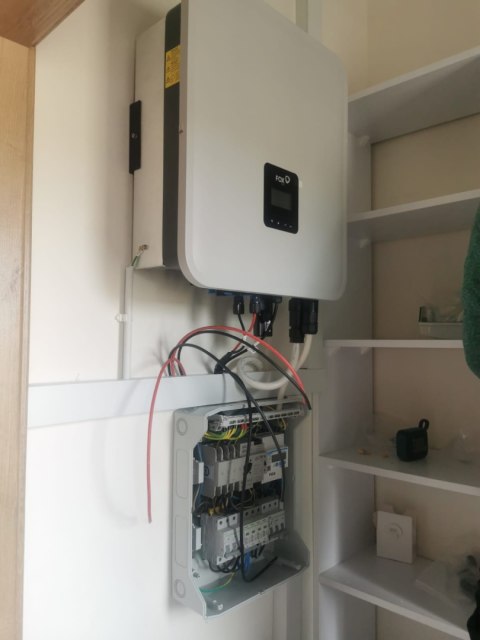 Fotowoltaika 10kW + magazyn energii 5kWh tel. 604643350 Fotowoltaika 10kW + magazyn energii 5kWh tel. 604643350
