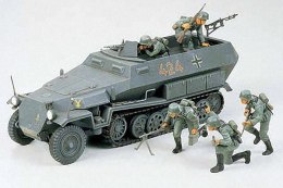 German hanomag sd kfz 251/1