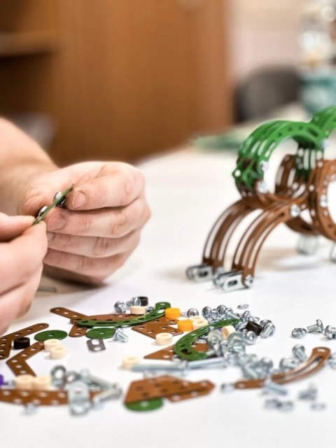 Zestaw konstrukcyjny mały konstruktor dinozaury triceratops Zestaw konstrukcyjny mały konstruktor dinozaury triceratops